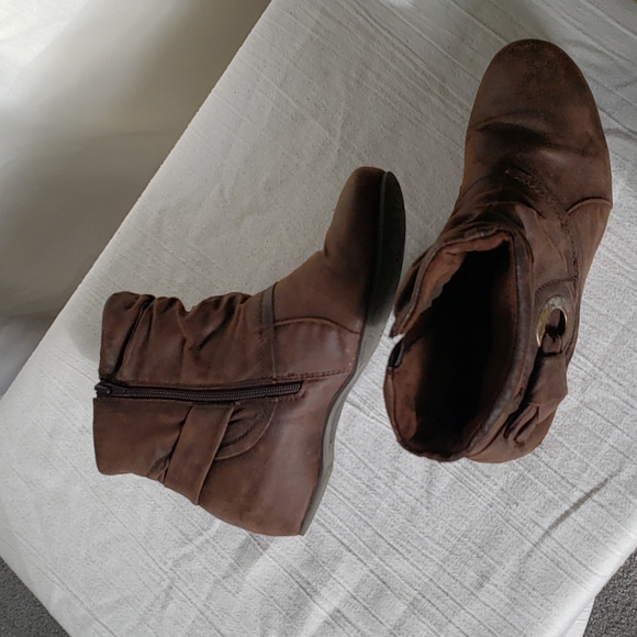 Bare Traps booties - Picture 8 of 9